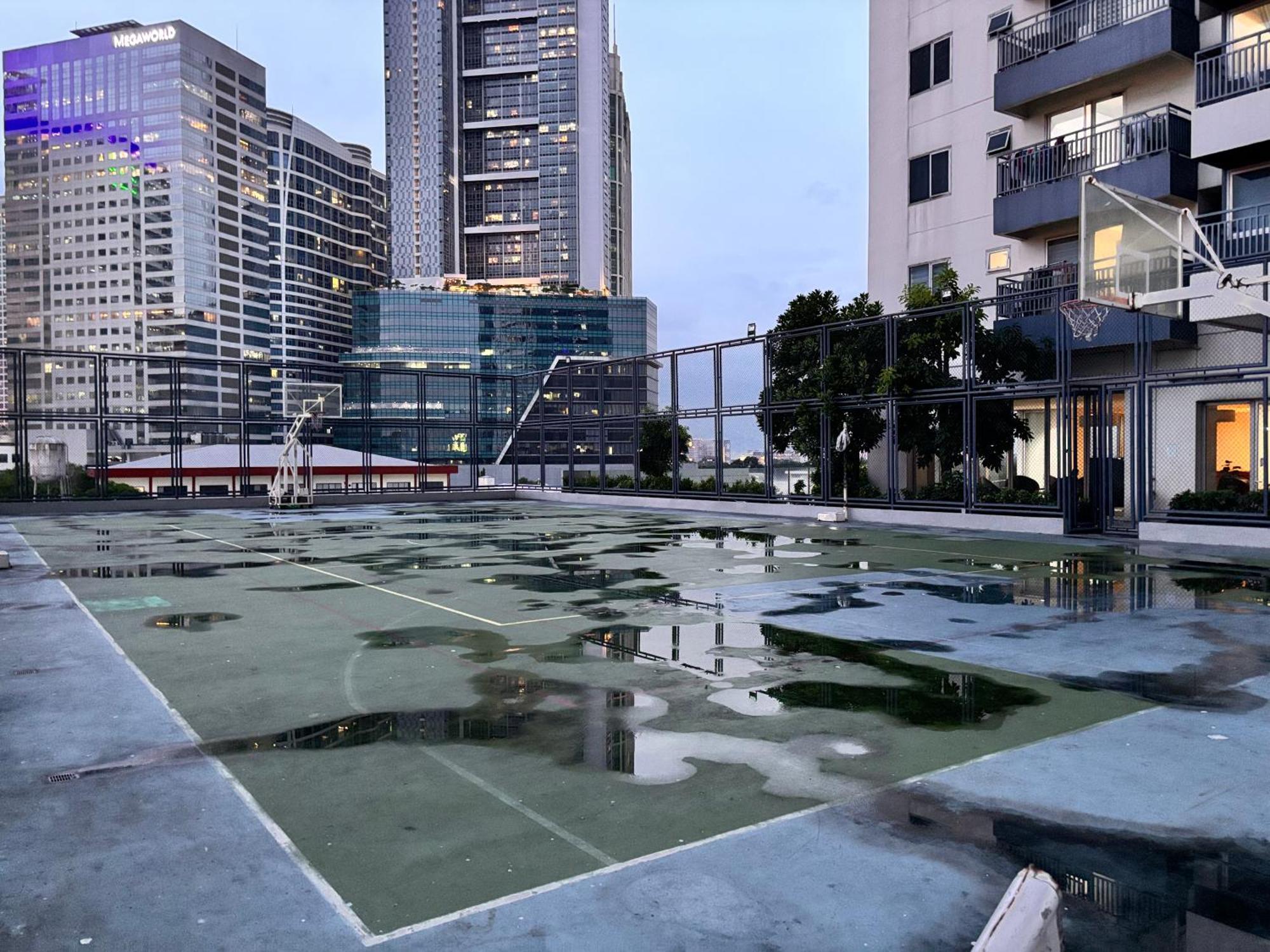 La Amore Place Pasig City Exterior photo